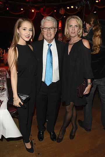Moderator Frank Elstner mit Frau Britta Gessler und Tochter Enya