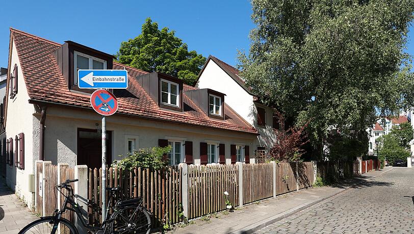 Idyllisches Untergiesing: Vorstadt-Flair an der Ecke zur Oberen Weidenstraße. Idyllisches Untergiesing: Vorstadt-Flair an der Ecke zur Oberen Weidenstraße.