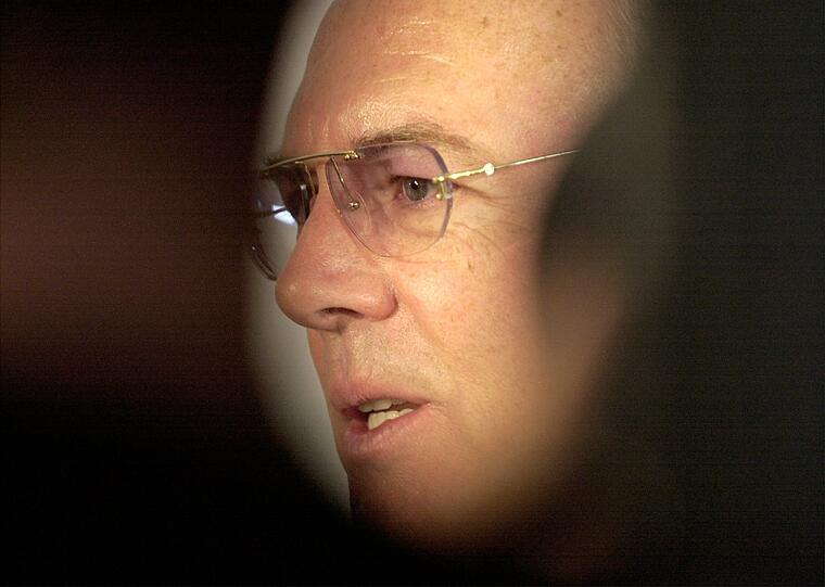 Schmiergeldaffäre um WM 2006: Franz Beckenbauer attackiert in der SZ das DFB-Duo Raubal und Koch.