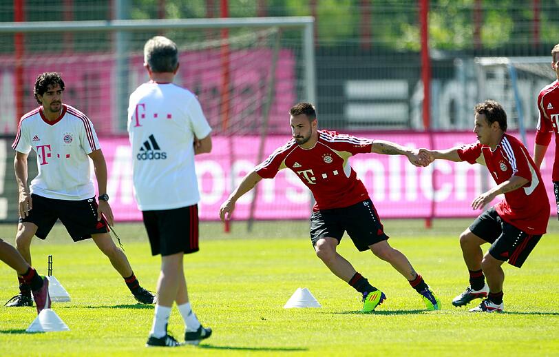 Jupp Heynckes hatte bei seiner  Rückkehr zu Bayern München nur einen Rumpfkader zur Verfügung. Bei  der ersten Trainingseinheit am Montag standen gerade einmal sieben  Profis auf dem Platz. Die Bilder