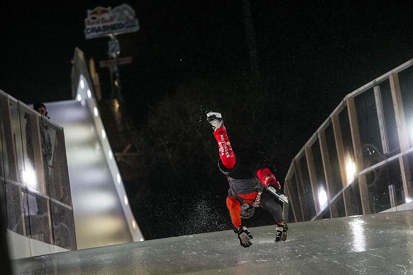 Fast and furious: So ging es am 8. Januar im Olympiapark zu. Sehen Sie hier die Bilder vom Crashed Ice Contest.