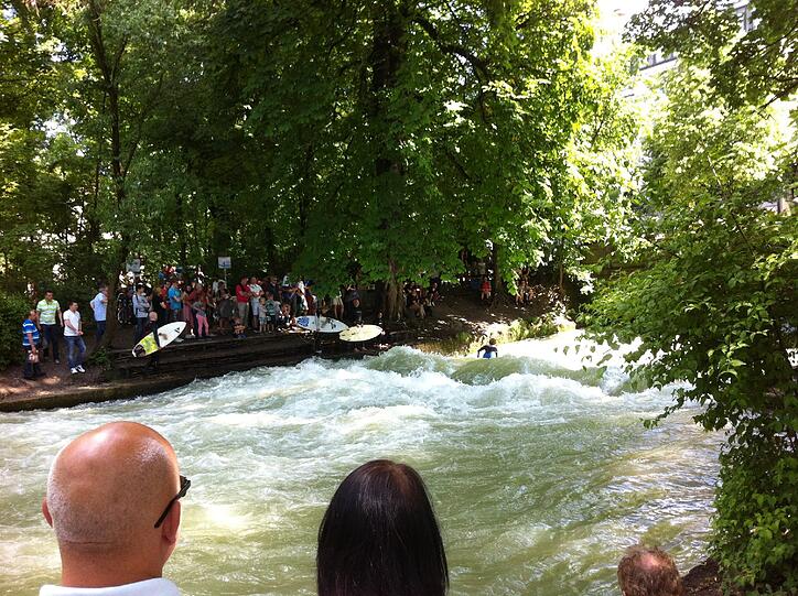 Aufs Brett, in die Welle...