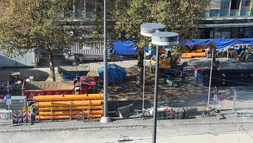 Erste Baugruben sind am Vorplatz des Münchner Hauptbahnhofs zu sehen Erste Baugruben sind am Vorplatz des Münchner Hauptbahnhofs zu sehen