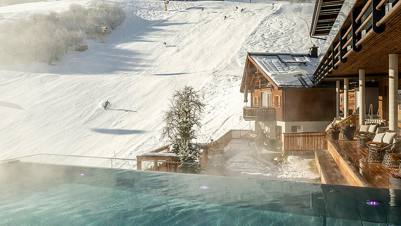 Als einziges Hotel im Tal liegt DAS.GOLDBERG direkt an der Skipiste und erm&ouml;glicht damit  Ski-in und Ski-out.
