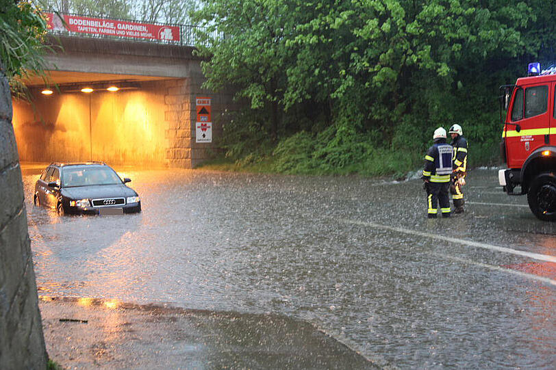 Heftige Überschwemmungen in mehreren Ortschaften in Oberbayern
