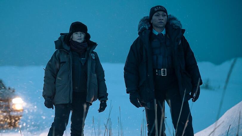 Jodie Foster (l.) und Kali Reis bilden in der vierten "True Detective"-Staffel das Ermittlerinnen-Duo. Jodie Foster (l.) und Kali Reis bilden in der vierten "True Detective"-Staffel das Ermittlerinnen-Duo.