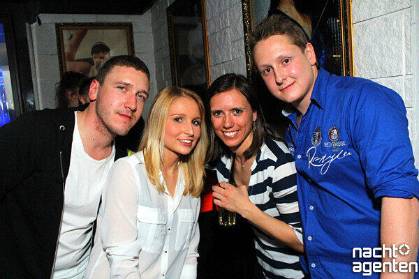 Die besten Partybilder vom Samstag. Hier aus dem Crown's Club.