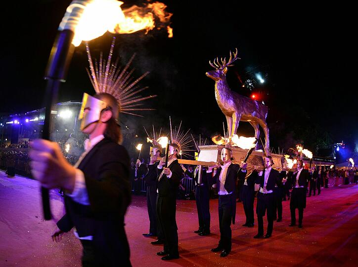 Die besten Bilder vom Wiener Life Ball aus den letzten Jahren.