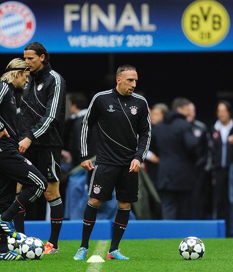 Jetzt wird?s langsam ernst: Die letzte Trainingseinheit vor dem großen Showdown im " German Endspiel". Die Bilder vom Bayern-Training im Wembley-Stadion!