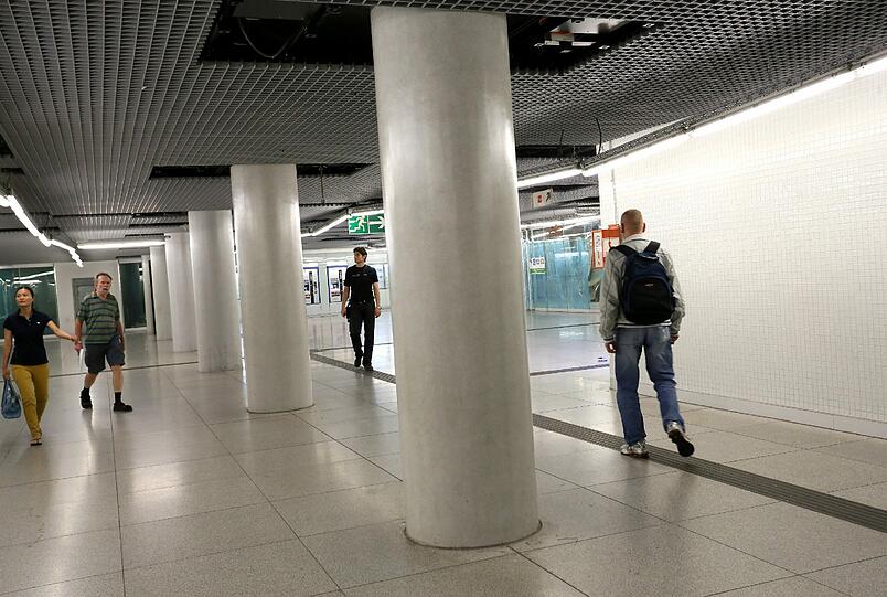 Schick und Schrott: Diese beiden Extreme bieten sich den Besuchern des Münchner Hauptbahnhofs dar. Die Bilder zum Durchklicken.