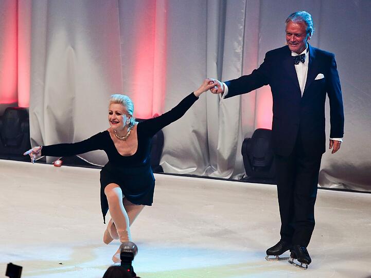 Die deutschen Eislauf-Legenden Marika Kilius  und Hans-Jürgen Bäumler...