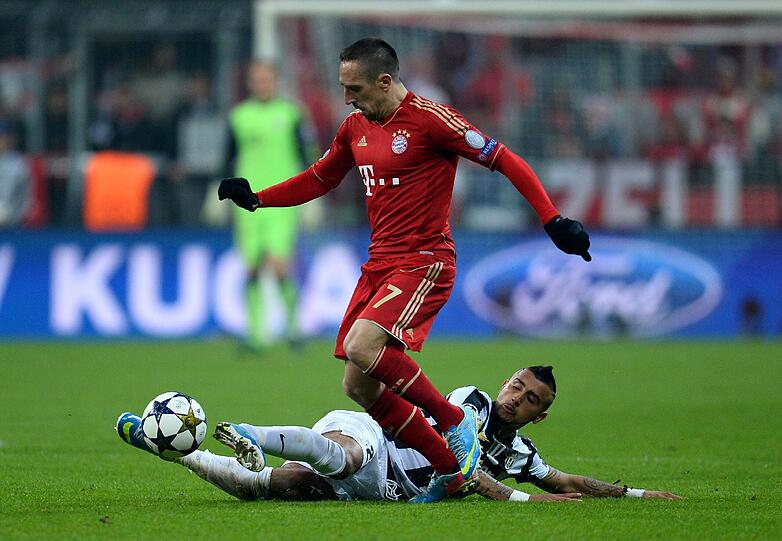 Fair ging es bei den Zweikämpfen nicht immer zu. Für das Rückspiel fehlt Vidal gesperrt.