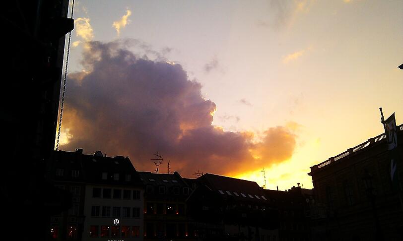 Und hier der Max-Joseph-Platz mit Staatsoper.