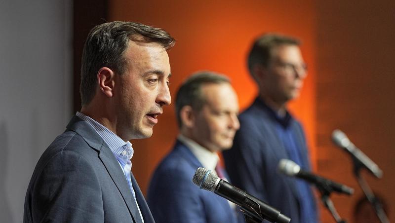 CDU-Generalsekretär Paul Ziemiak (l-r), FDP-Generalsekretär Volker Wissing und CSU-Generalsekretär Markus Blume geben nach den Sondierungsgesprächen zwischen CDU/CSU und FDP ein Pressestatement ab. CDU-Generalsekretär Paul Ziemiak (l-r), FDP-Generalsekretär Volker Wissing und CSU-Generalsekretär Markus Blume geben nach den Sondierungsgesprächen zwischen CDU/CSU und FDP ein Pressestatement ab.