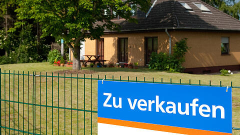 Wer vom eigenen Heim träumt, sollte mehrere Quellen nutzen, um den marktgerechten Preis zu ermitteln.